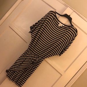 Max Studio Dolman Sleeve Dress S